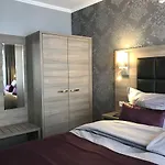 Apartmenthaus Burgenheimat In Bei Koblenz