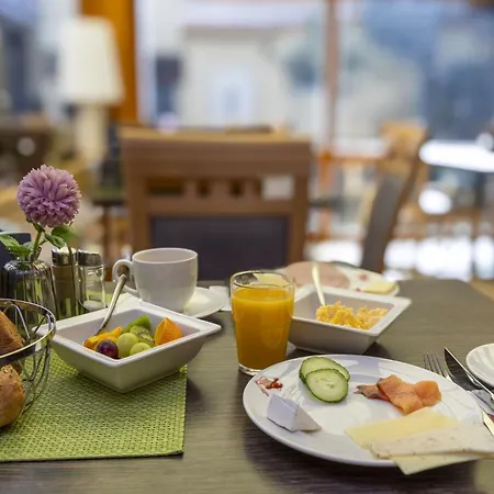 Apartmenthaus Burgenheimat In Bei Koblenz *