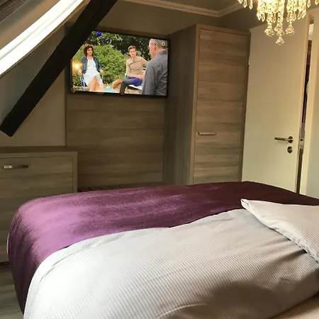 アパート Apartmenthaus Burgenheimat In Bei Koblenz