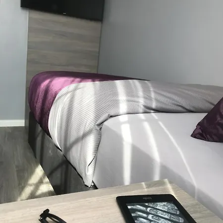 Apartmenthaus Burgenheimat In Bei Koblenz アパート *
