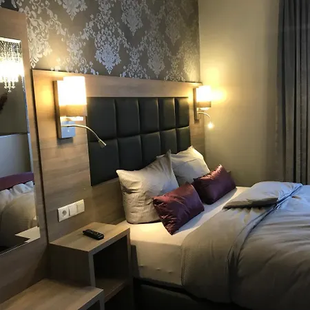 Apartmenthaus Burgenheimat In Bei Koblenz *