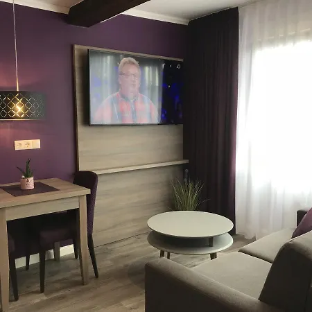 Apartmenthaus Burgenheimat In Bei Koblenz
