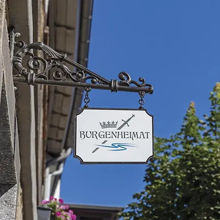 Apartmenthaus Burgenheimat In Bei Koblenz Rhens