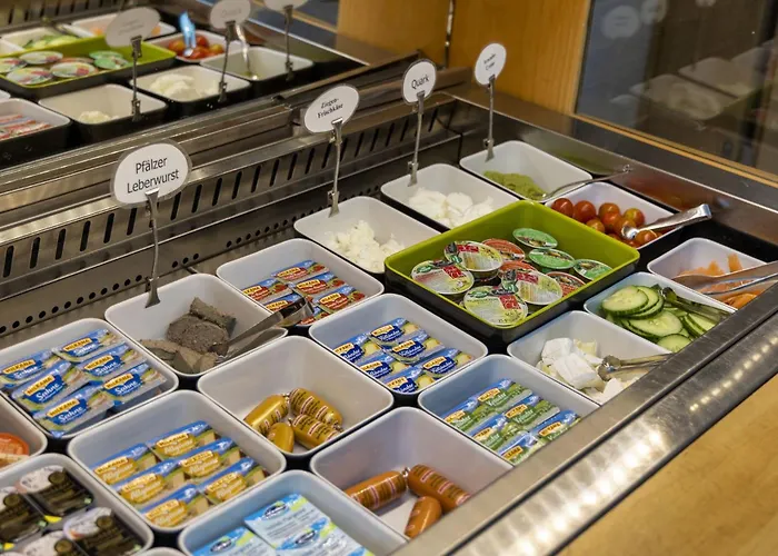 公寓 Apartmenthaus Burgenheimat In Bei Koblenz 伦斯