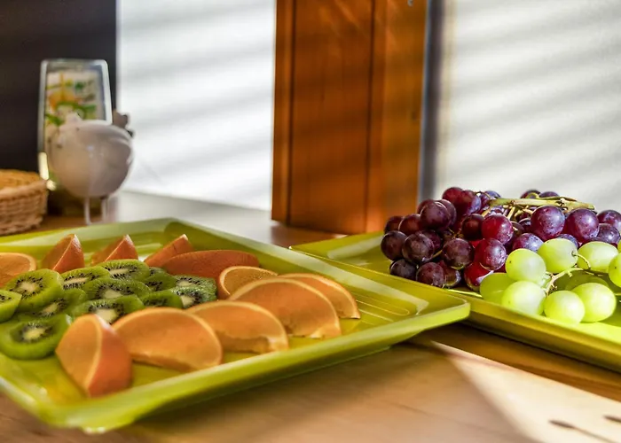 Apartmenthaus Burgenheimat In Bei Koblenz 伦斯