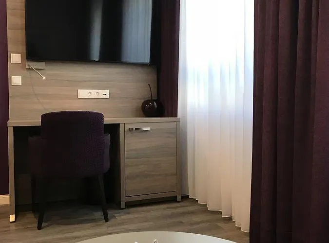 Apartmenthaus Burgenheimat In Bei Koblenz *