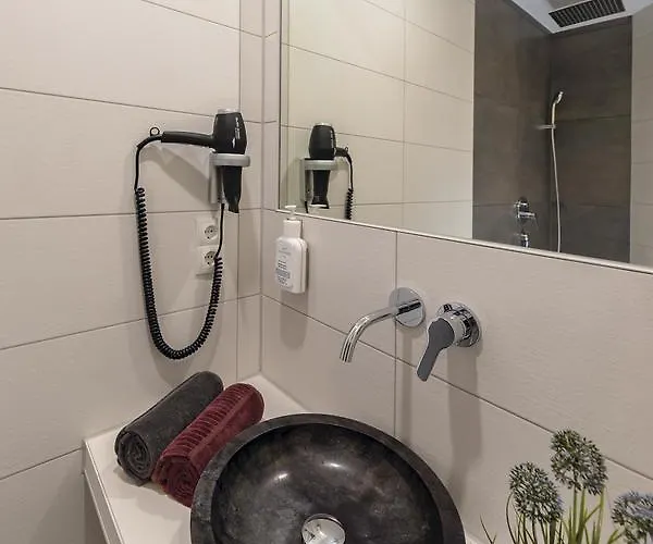 Apartmenthaus Burgenheimat In Bei Koblenz