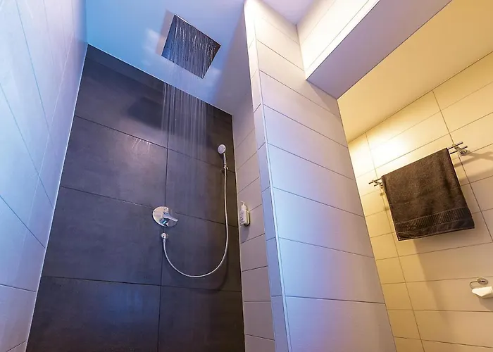 Apartmenthaus Burgenheimat In Bei Koblenz 公寓 *